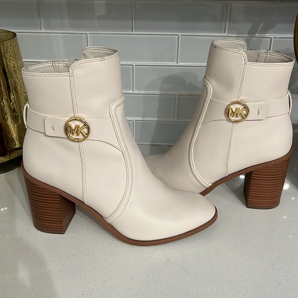 Worn only once - Picture 2 of 9